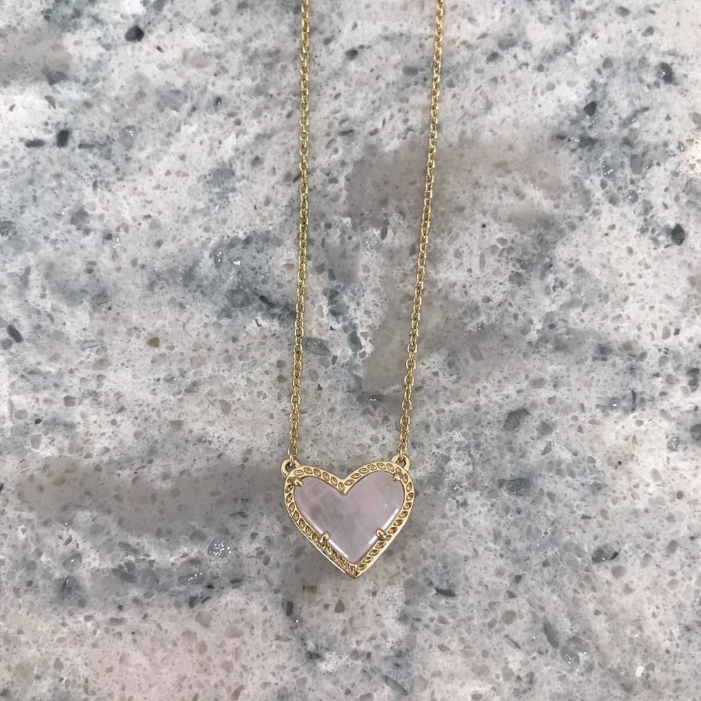 Kendra Scott ari heart gold pendant necklace in rose quartz